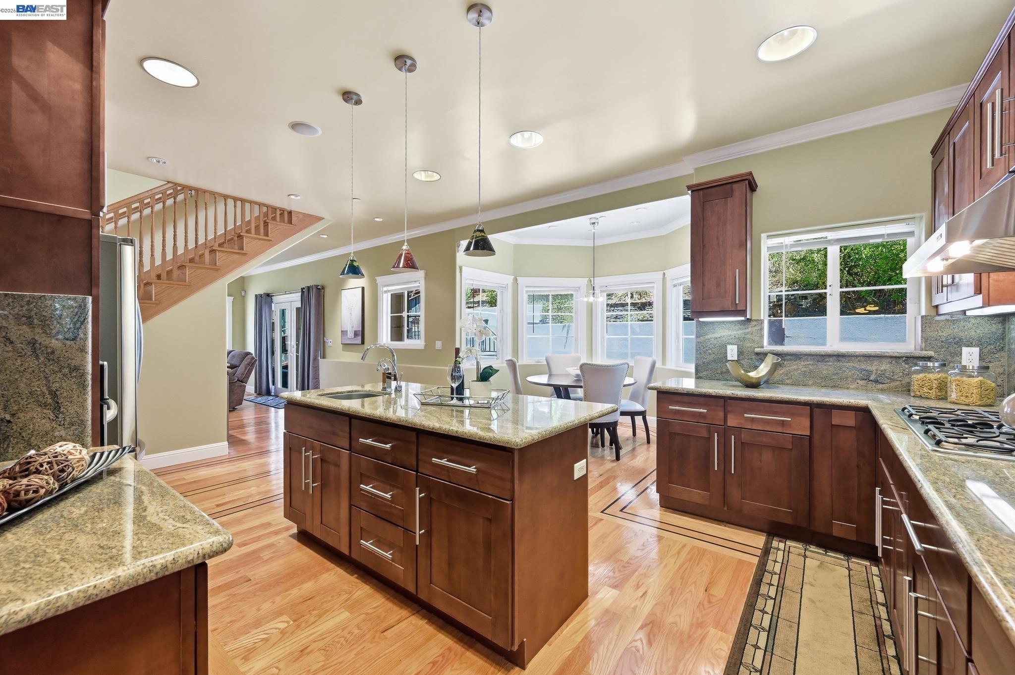 7420 Skyline Blvd, Oakland CA 94611 — photo 33