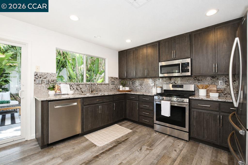 508 Ross Circle, Martinez CA 94553 — photo 15