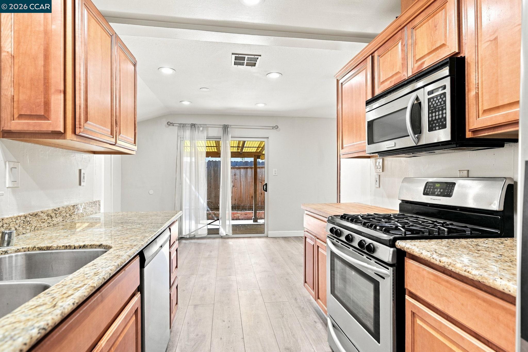 1401 Nicholas Dr, Concord CA 94520 — photo 8