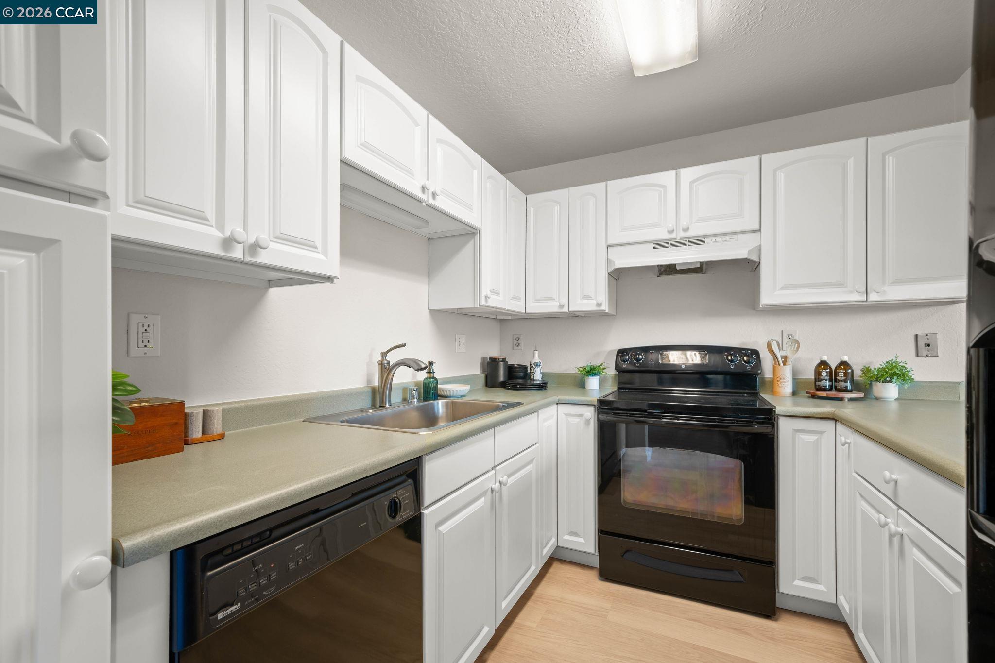 163 Holiday Hills Dr, Martinez CA 94553 — photo 6