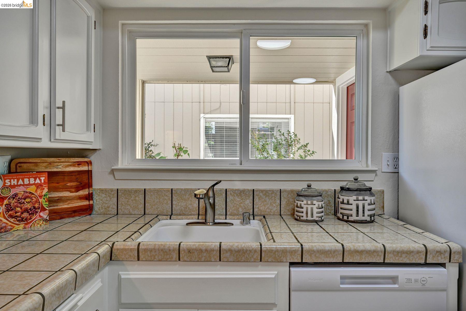 72 Rolling Green Way, Pleasant Hill CA 94523 — photo 15