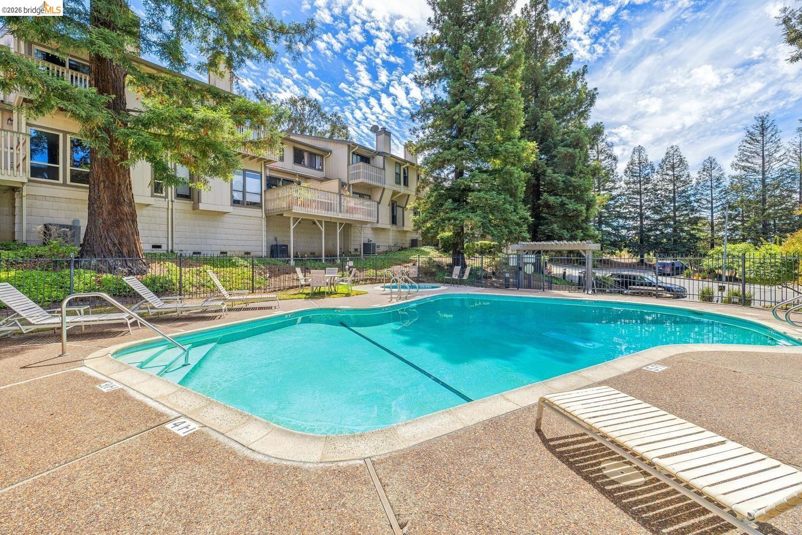 24009 Janssen Ct