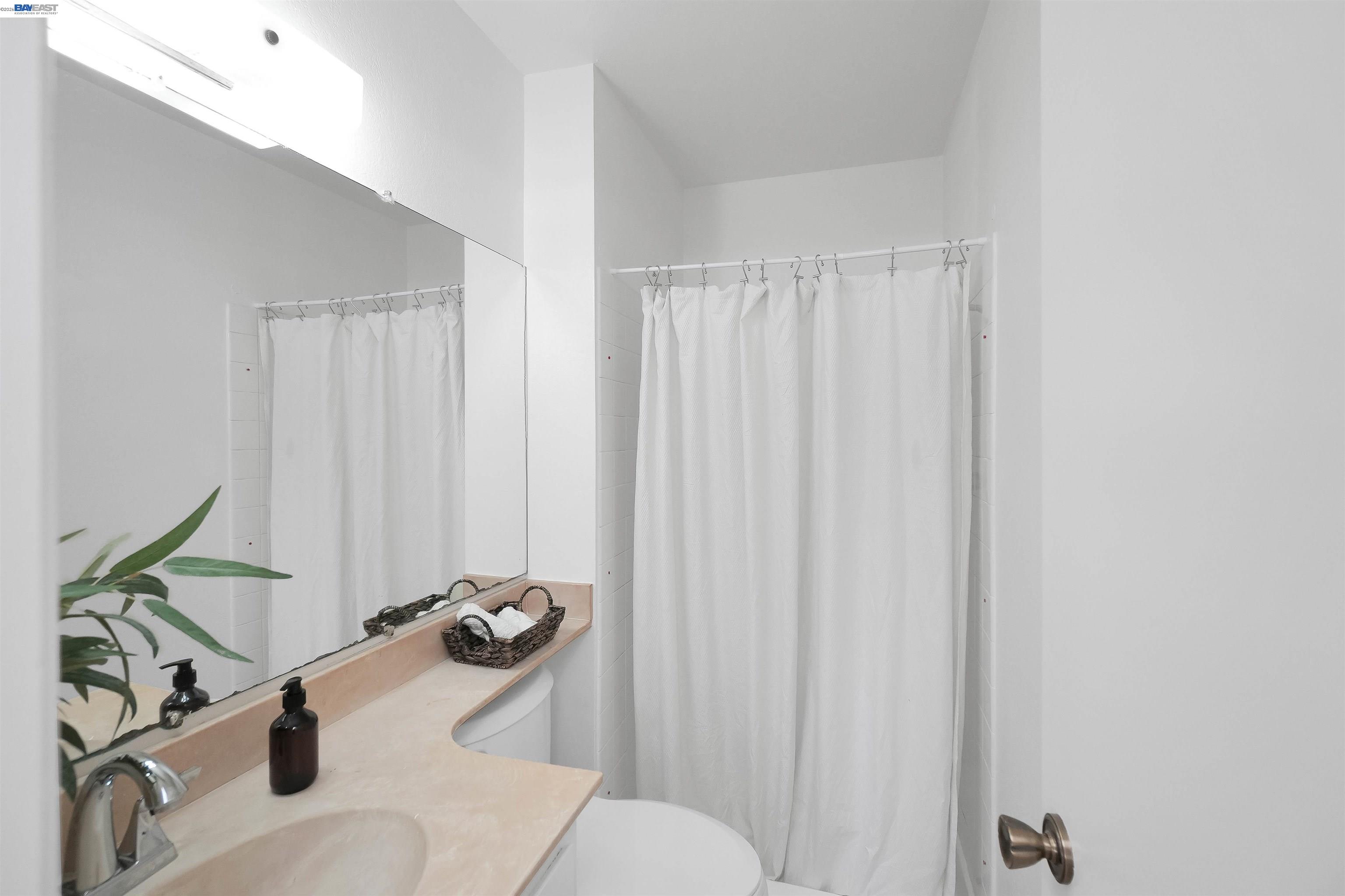 32321 Pollux Ct, Union City CA 94587 — photo 15
