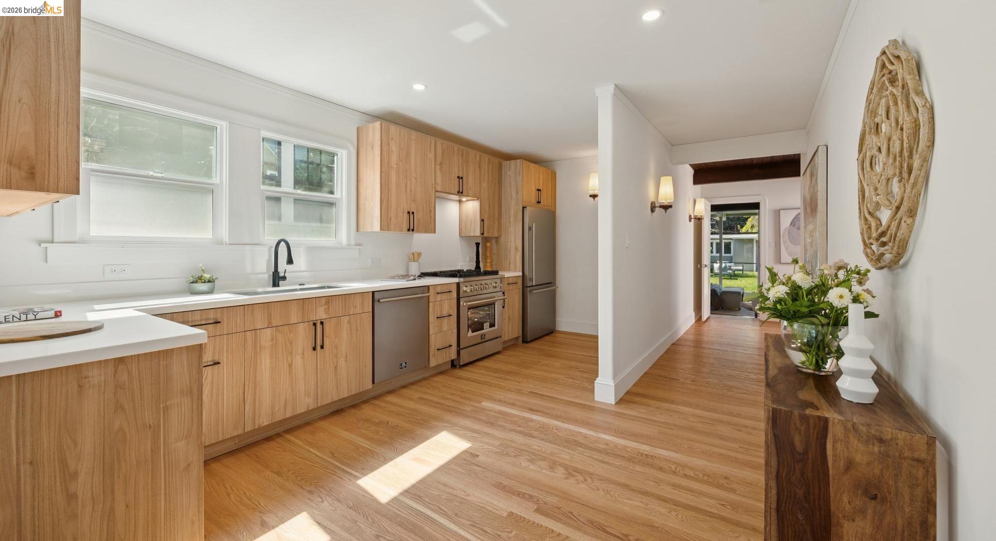 2533 Harrington Ave, Oakland CA 94601 — photo 9