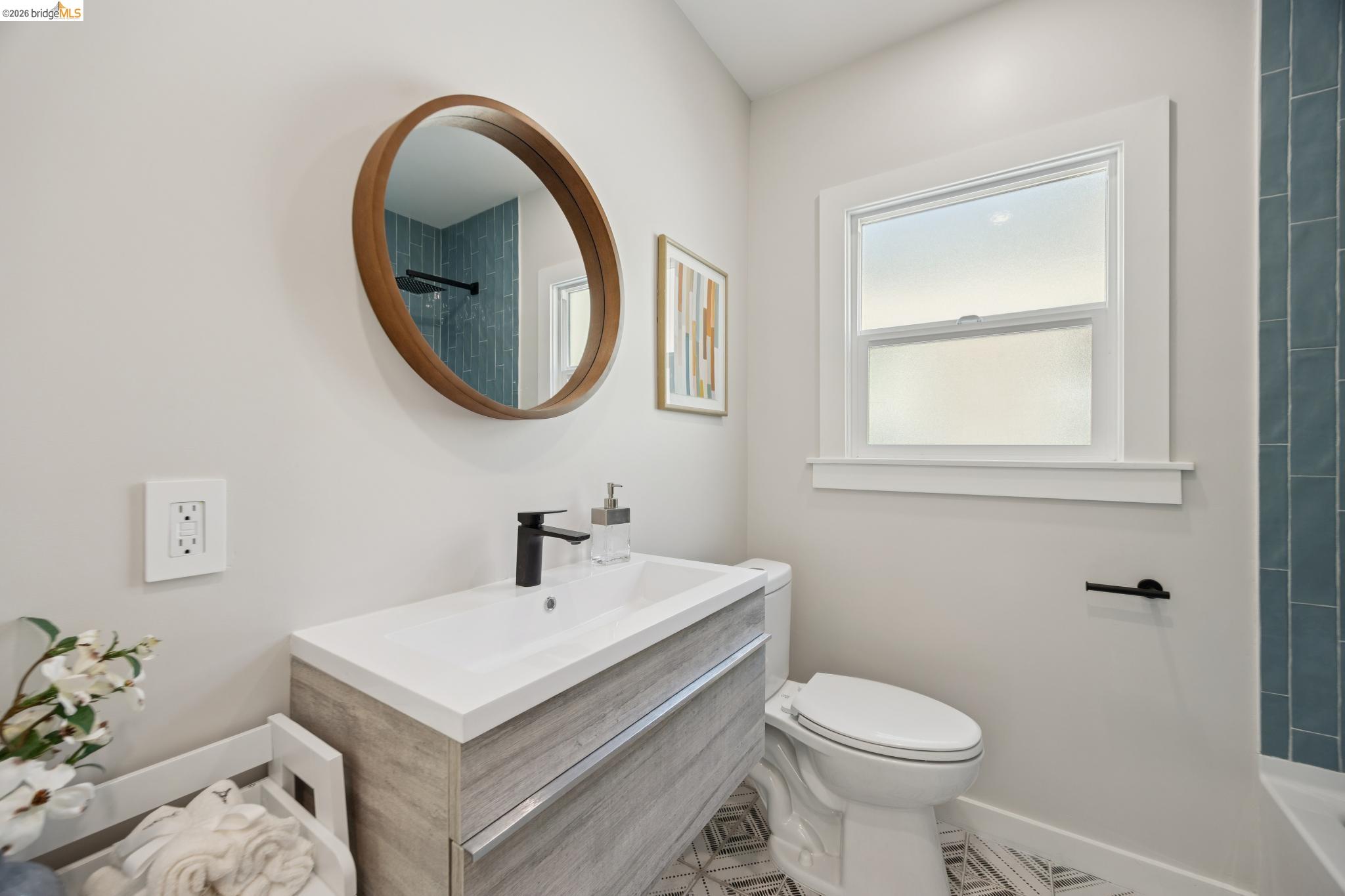 2533 Harrington Ave, Oakland CA 94601 — photo 26