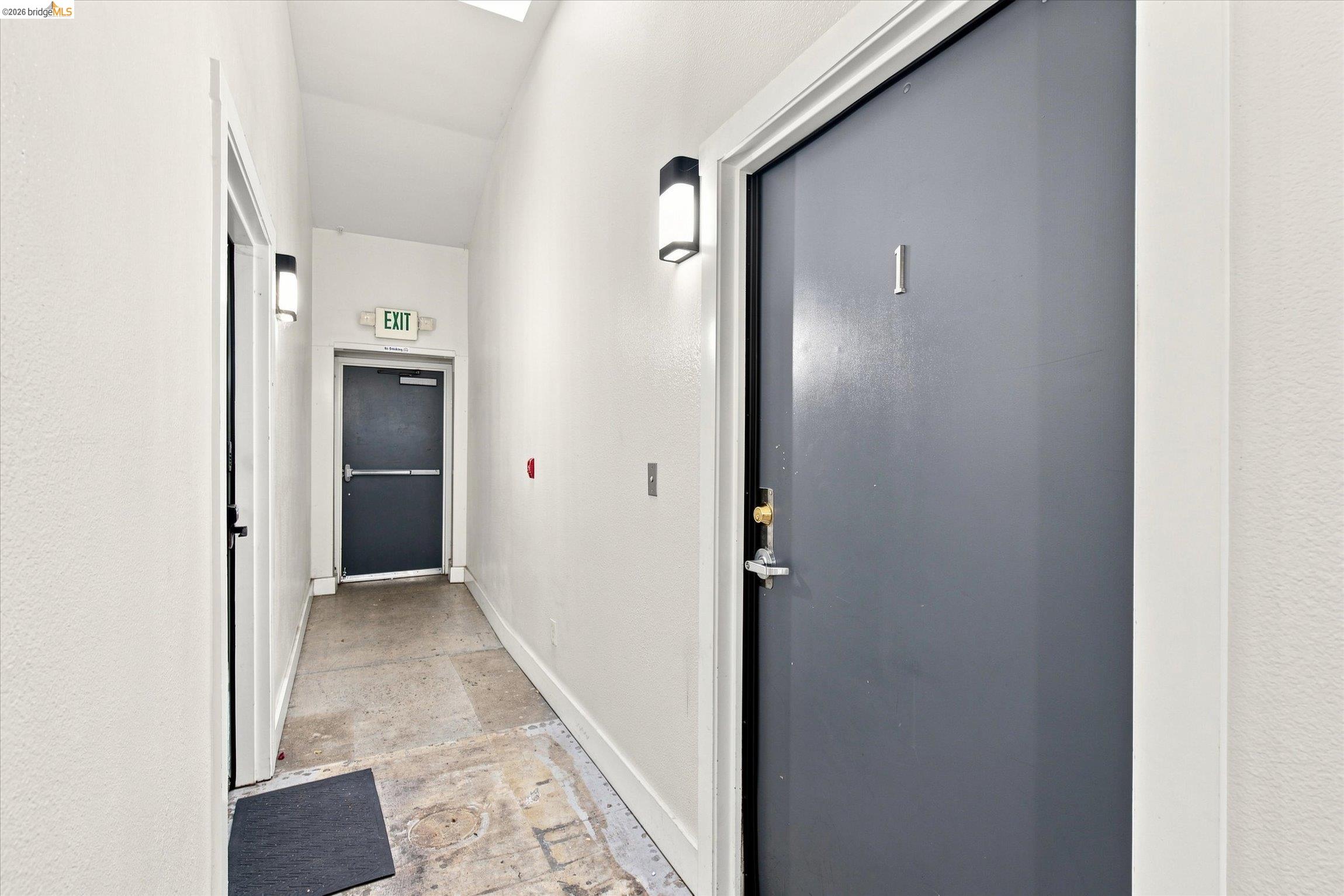 Front Image Thumbnail for EB41146379