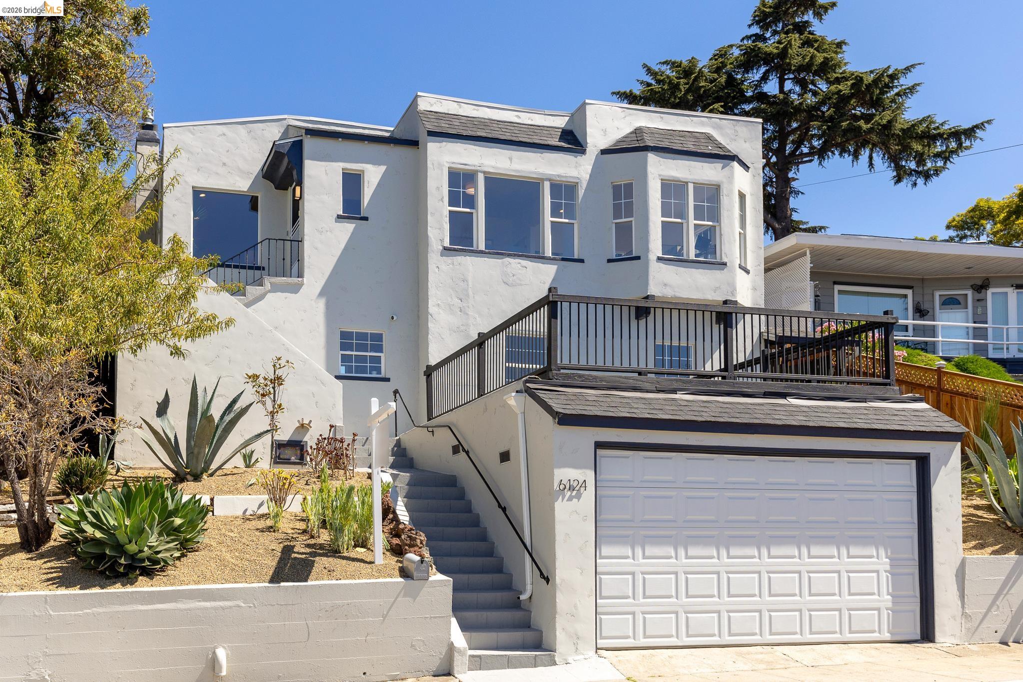 6124 Laird Ave