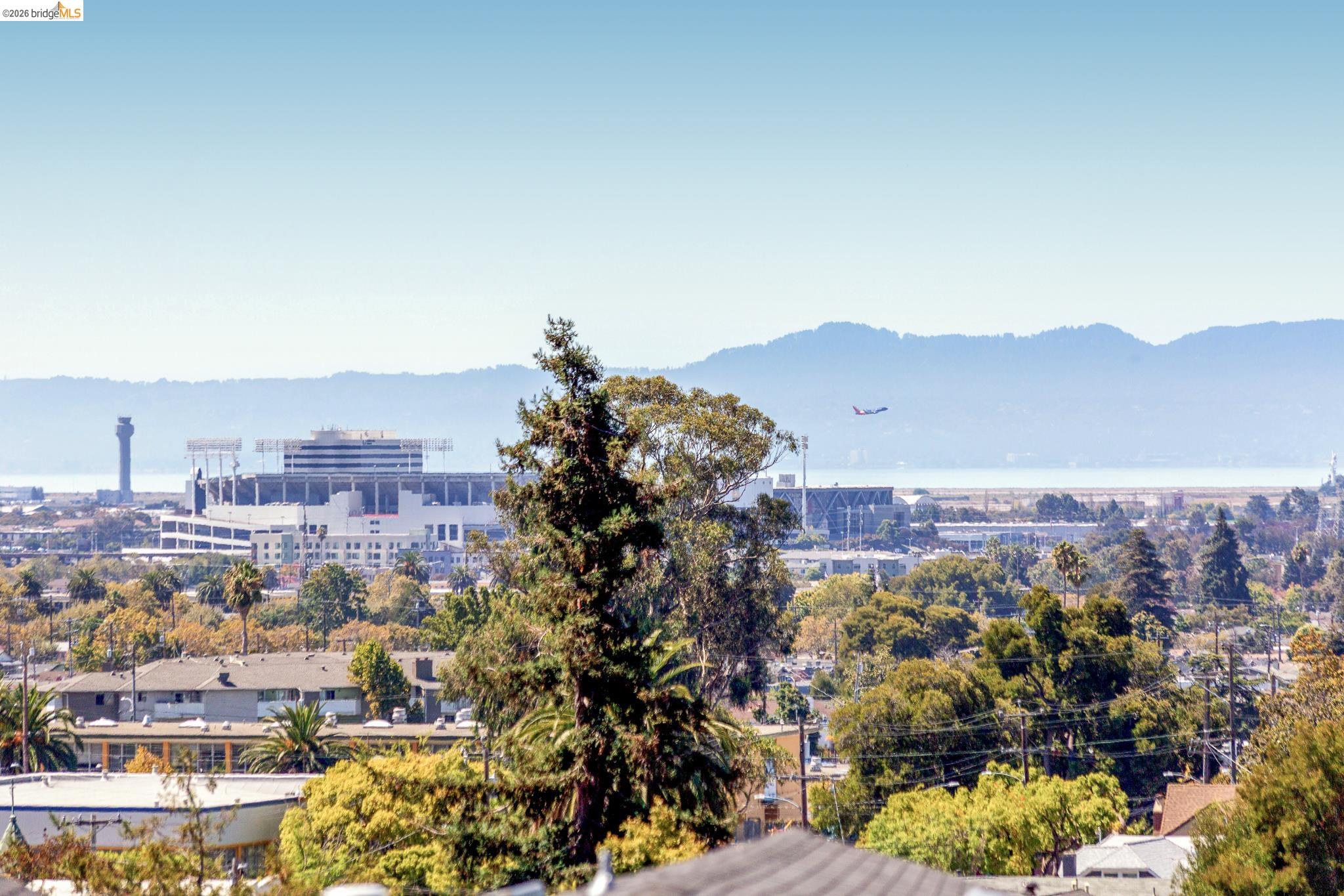 6124 Laird Ave, Oakland CA 94605 — photo 15