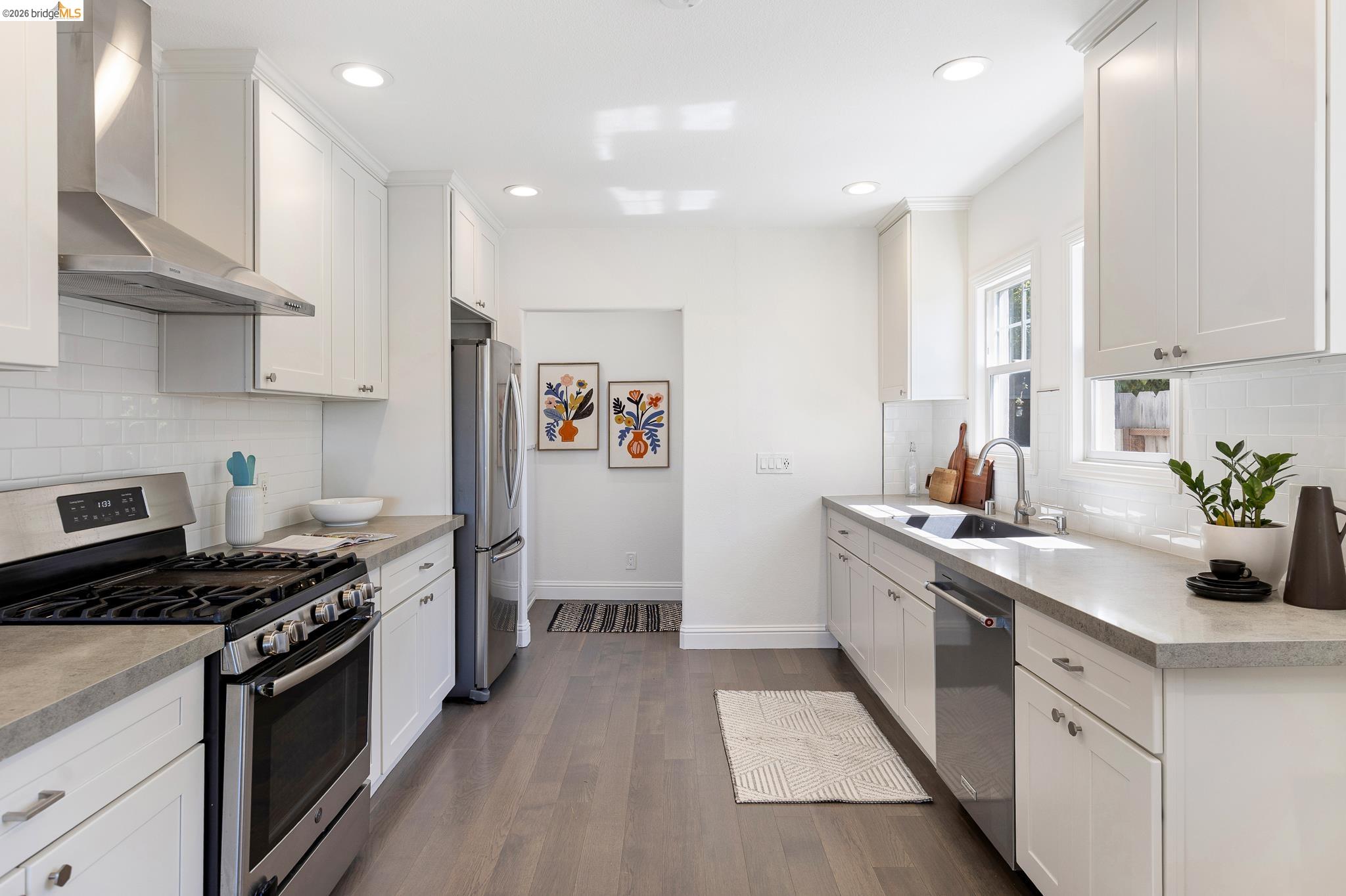 6124 Laird Ave, Oakland CA 94605 — photo 19