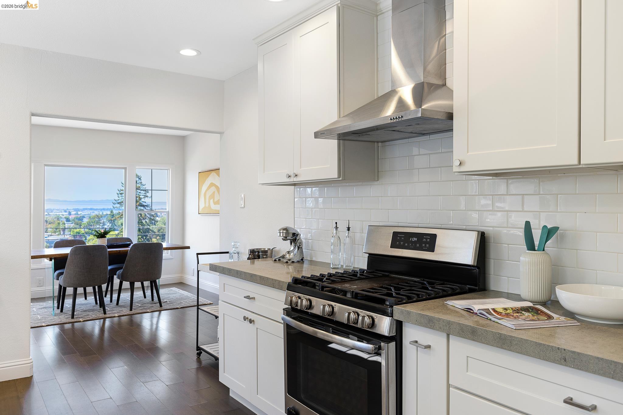 6124 Laird Ave, Oakland CA 94605 — photo 20