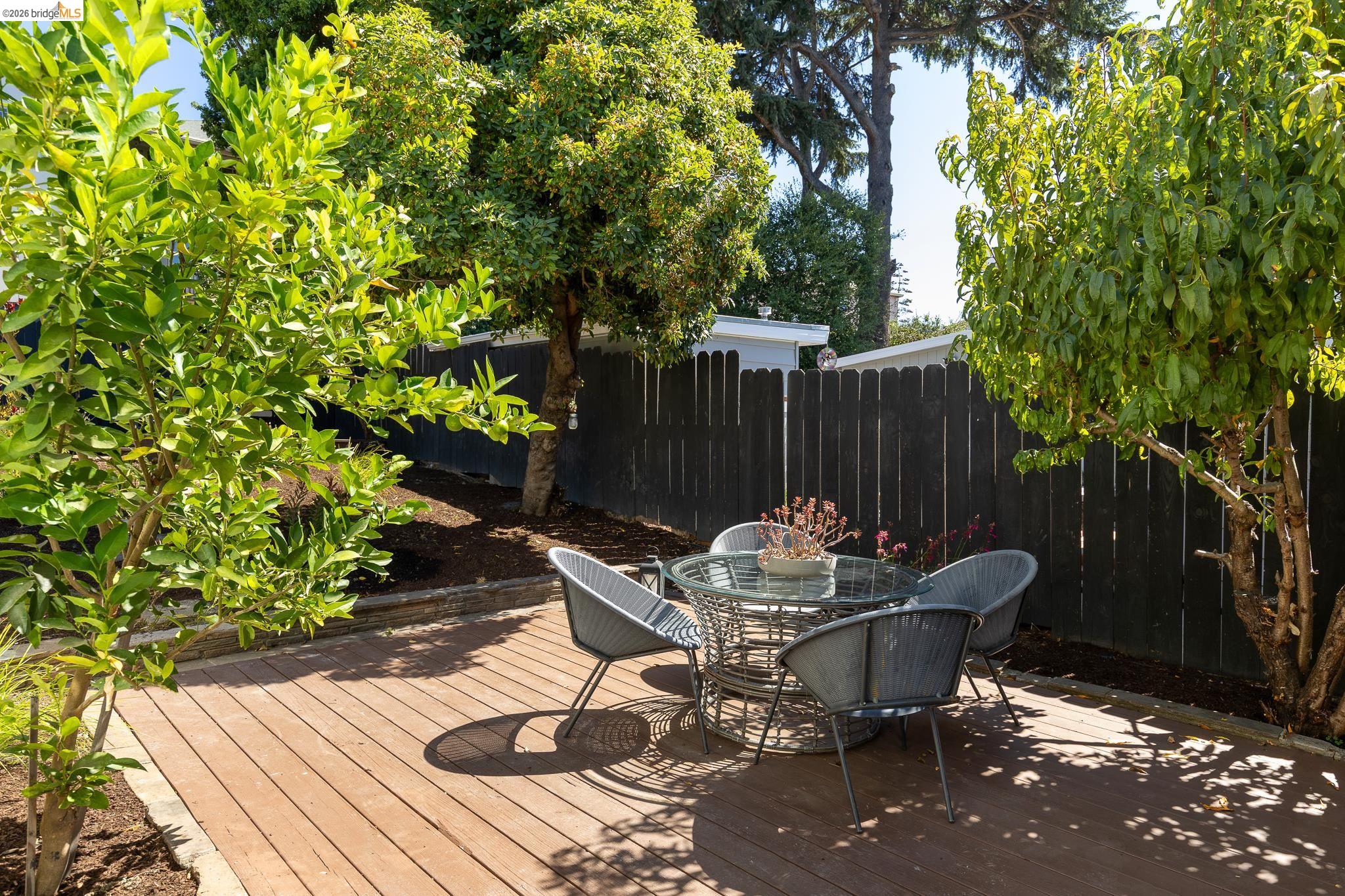 6124 Laird Ave, Oakland CA 94605 — photo 29