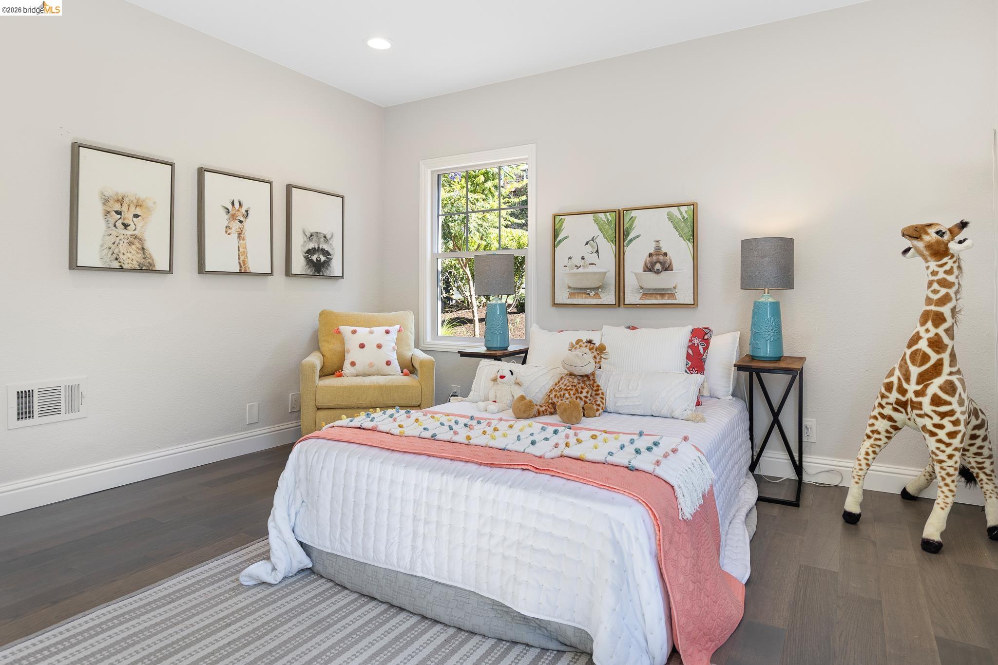 6124 Laird Ave, Oakland CA 94605 — photo 43