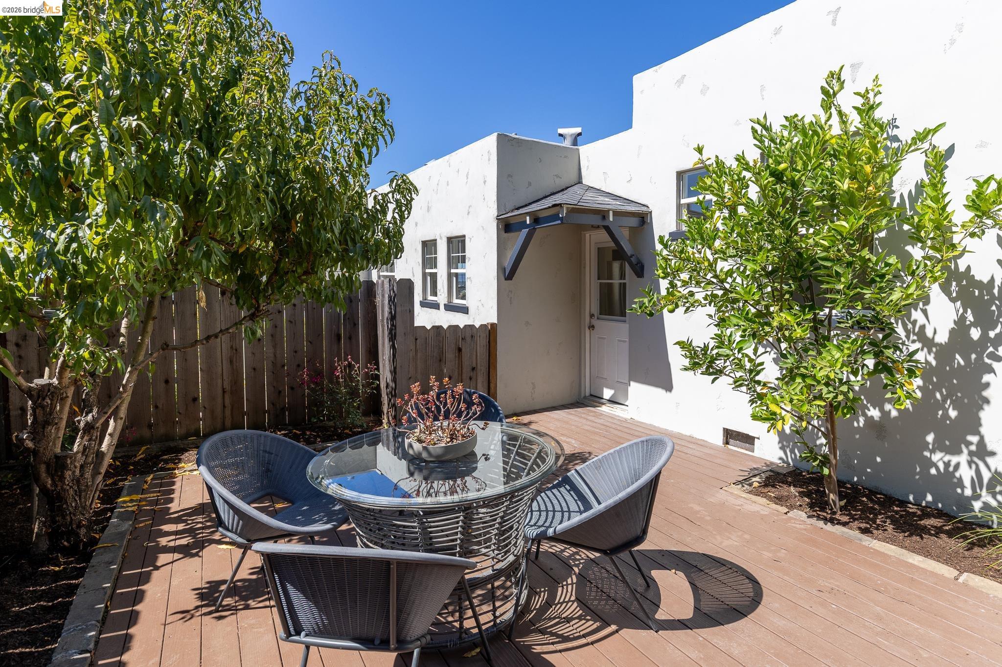 6124 Laird Ave, Oakland CA 94605 — photo 48