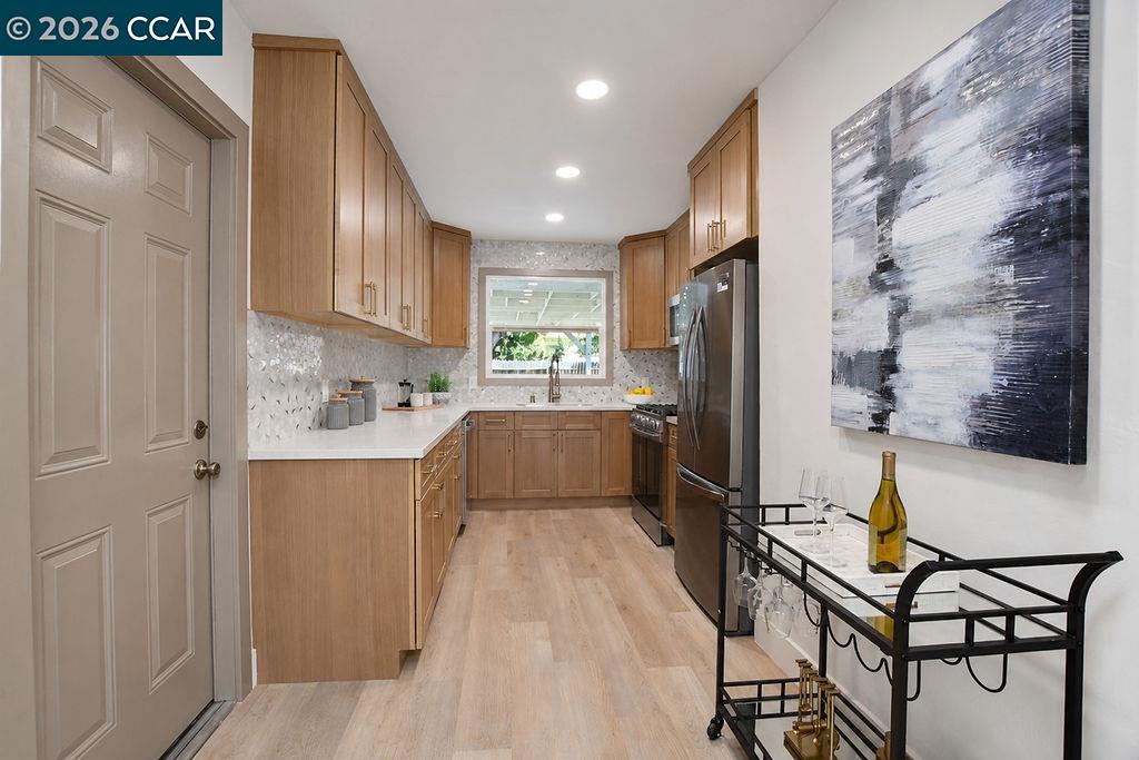 1024 Mariposa St, Vallejo CA 94590 — photo 12