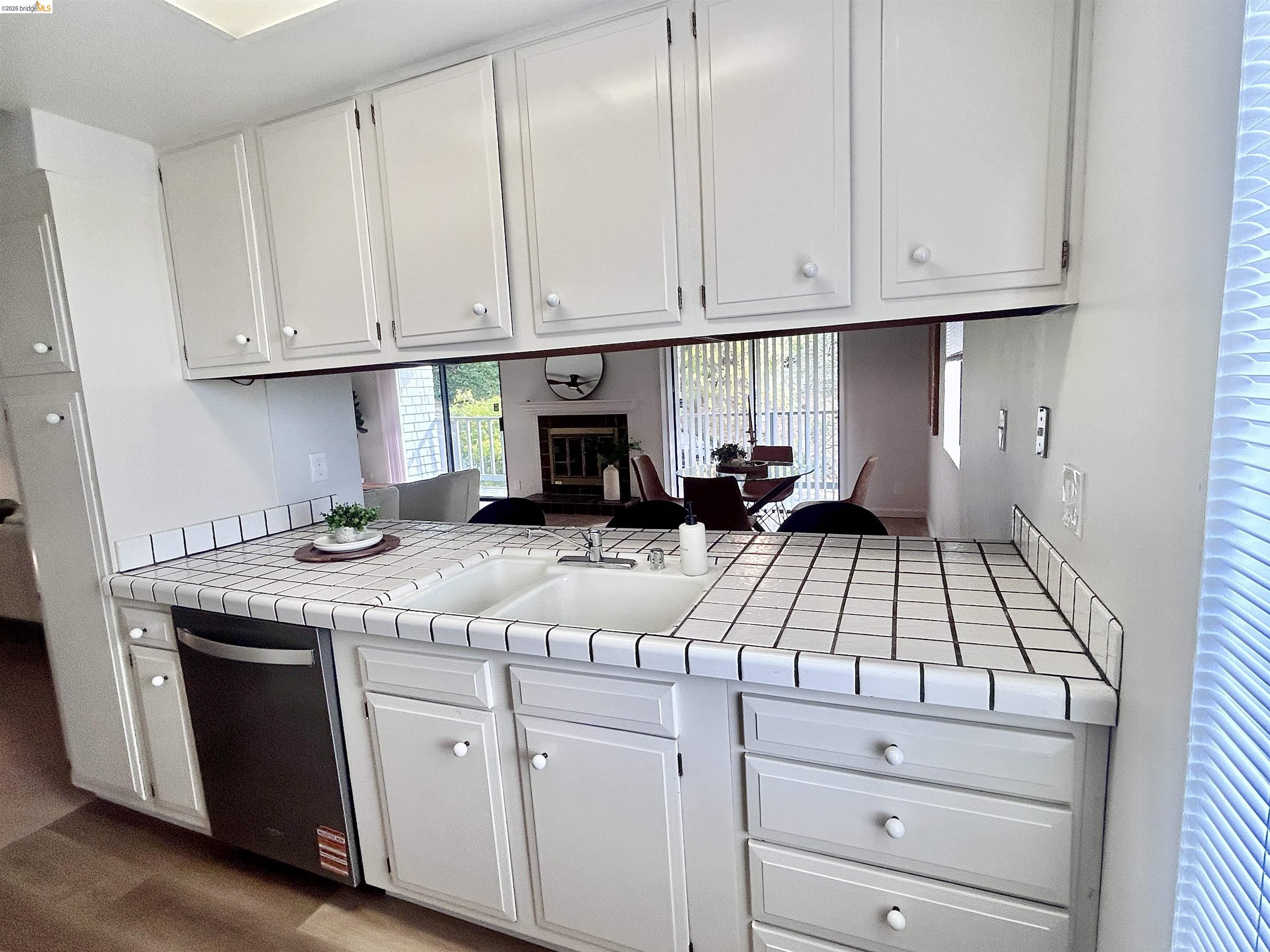 9 Quail Hill Ln, Richmond CA 94803 — photo 8