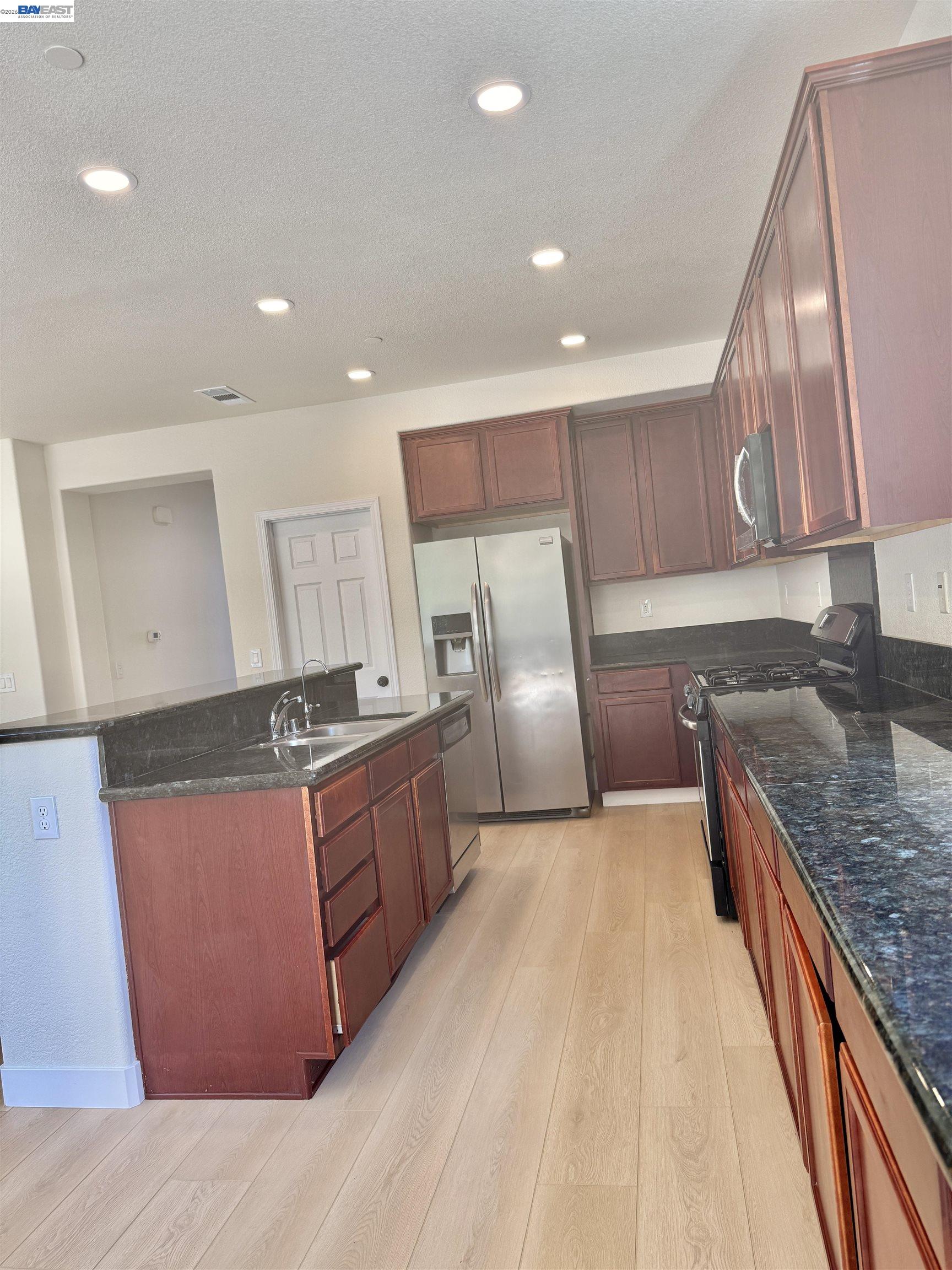 668 Landmark Pt, Lathrop CA 95330 — photo 13