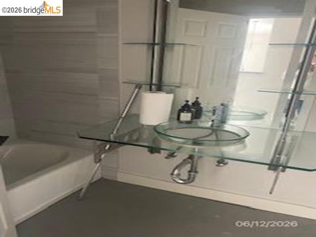 850 W Grand Ave # 17, Oakland CA 94607 — photo 10