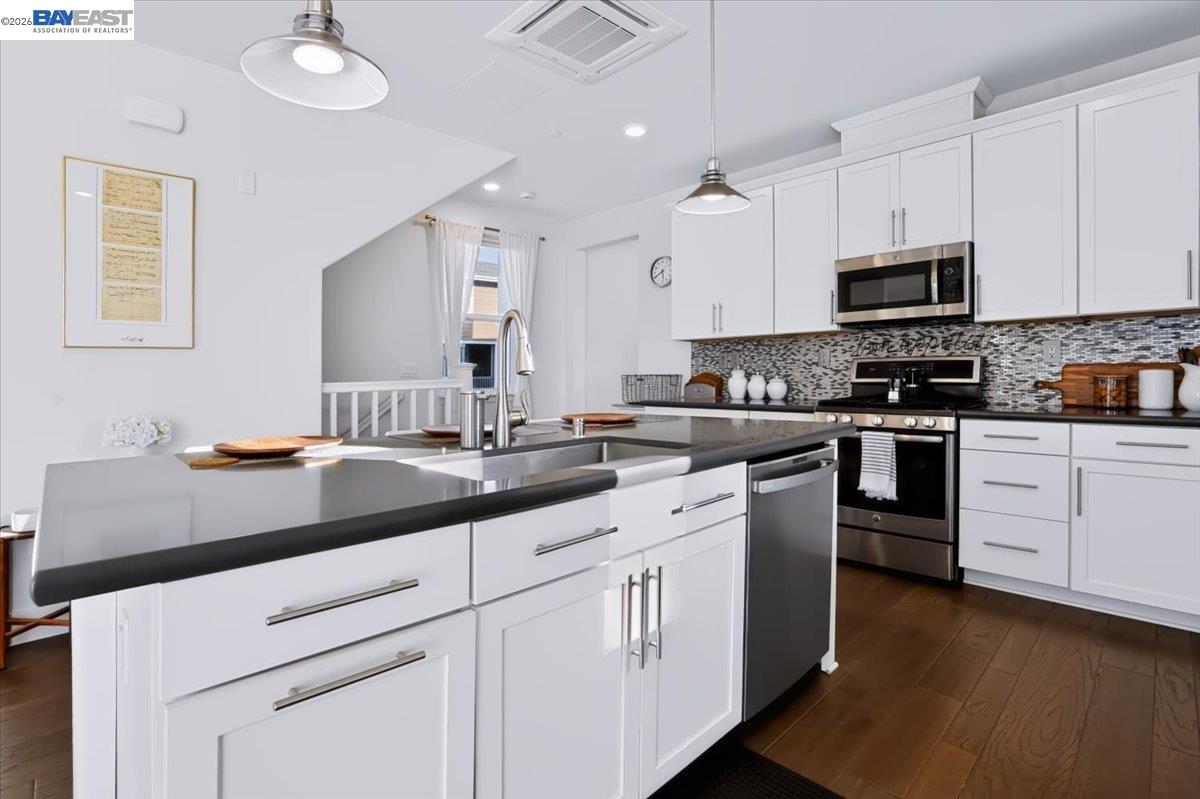 1826 Entrance Rd, Alameda CA 94501 — photo 12