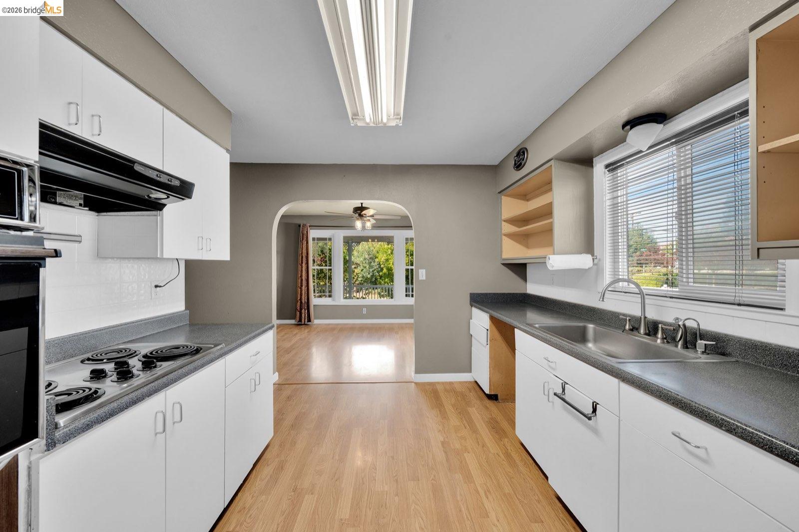 3742 Walnut Ave, Concord CA 94519 — photo 14
