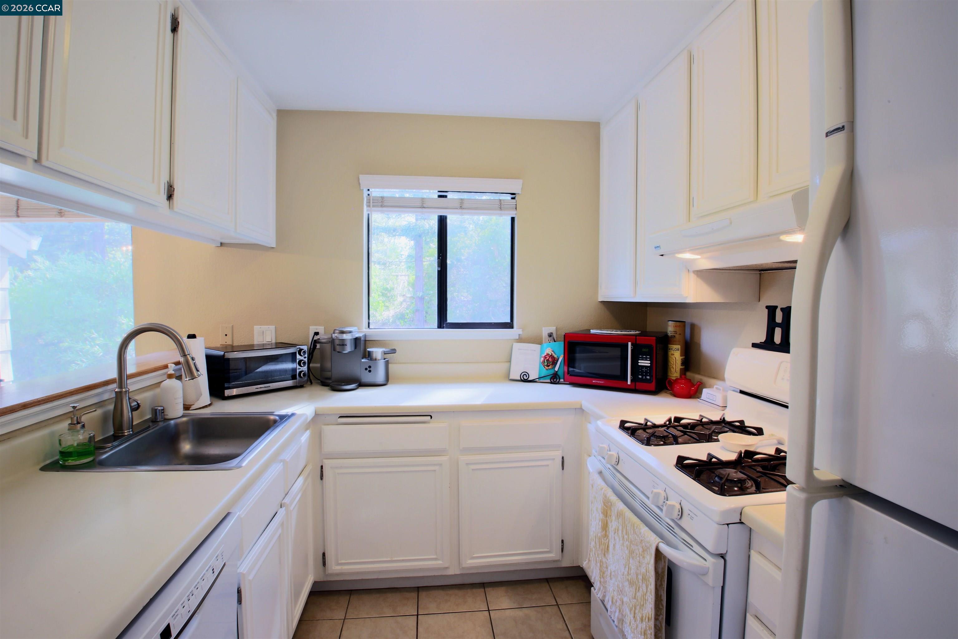444 Mill Rd, Martinez CA 94553 — photo 9