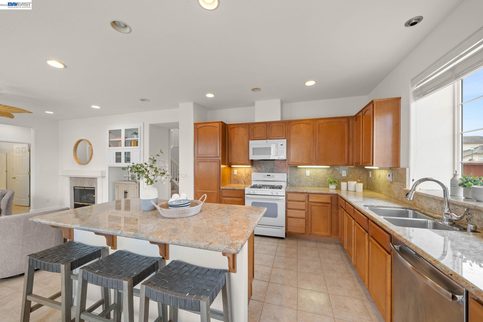 2793 Sunset Dune Way, Hayward CA 94545 — photo 7
