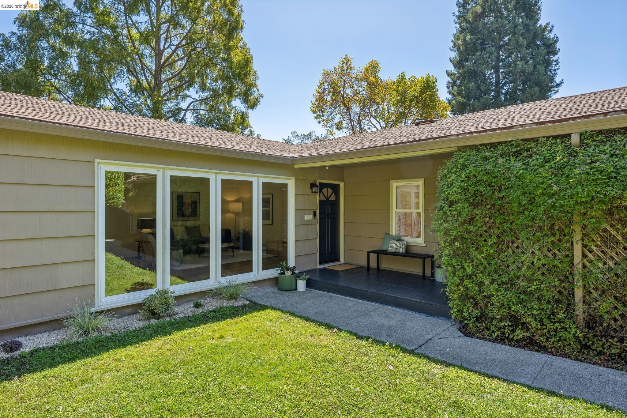 66 Arlington Court, Kensington CA 94707 — photo 6