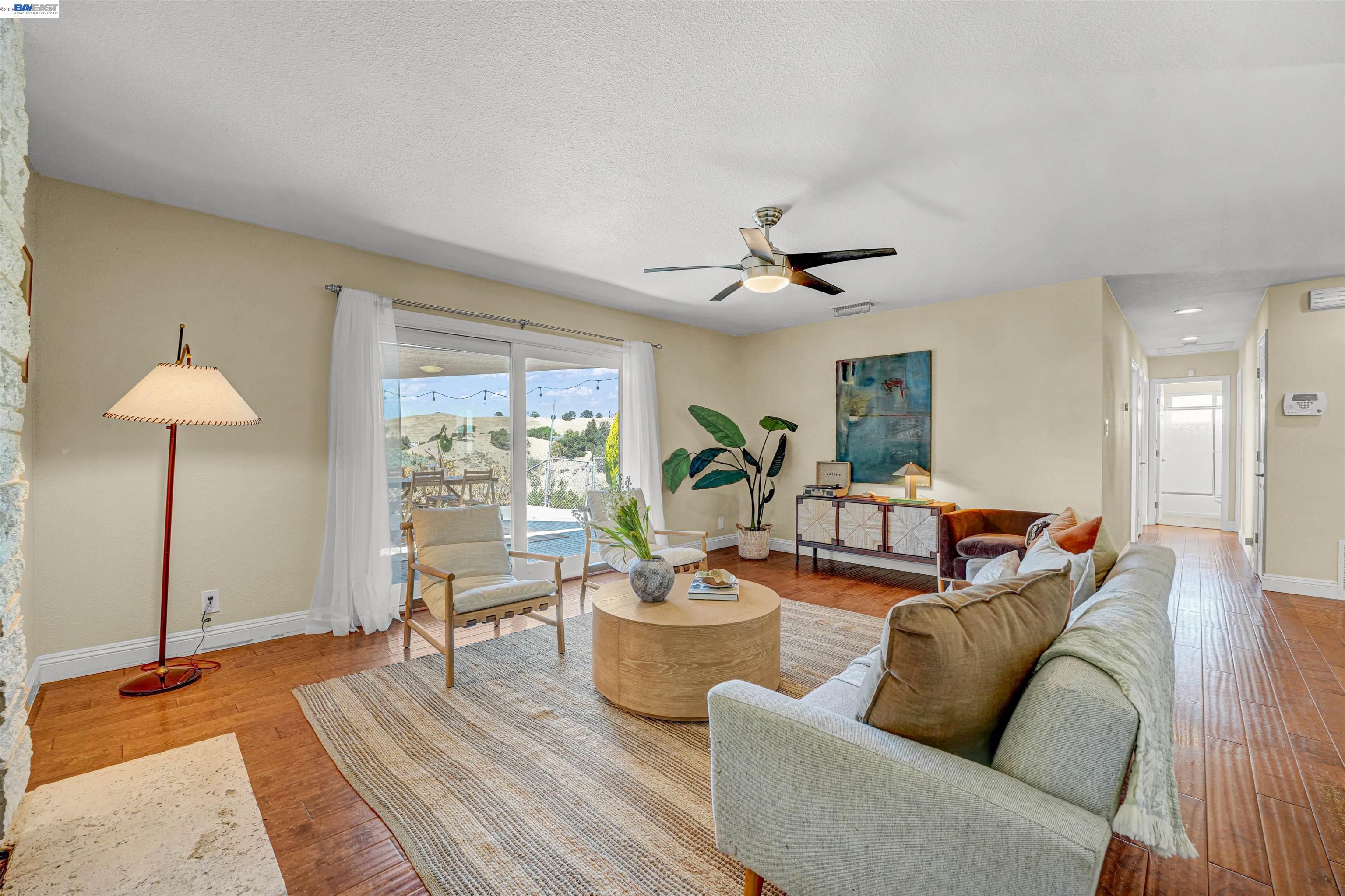 2547 Silvercrest Ct, Pinole CA 94564 — photo 11