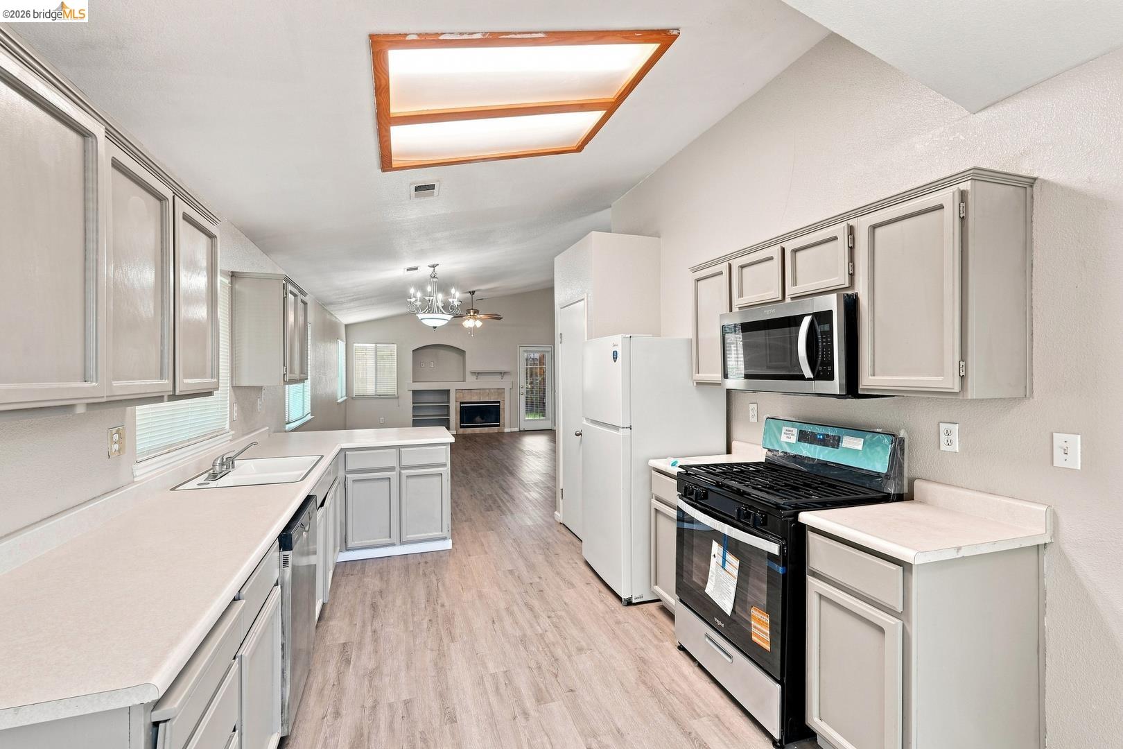 2008 Gordon Verner CIR, Stockton CA 95206 — photo 11