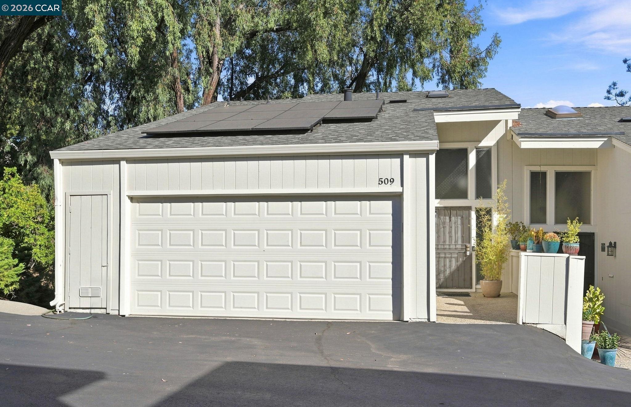 Front Image Thumbnail for CC41146538