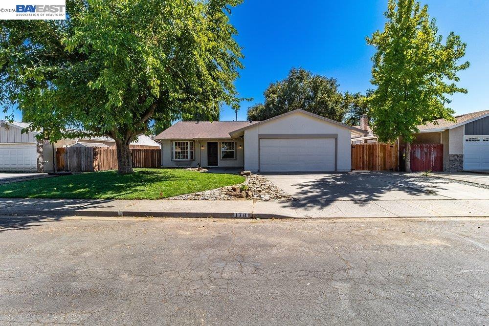 178 Richard Pl, Vacaville CA 95687 — photo 3