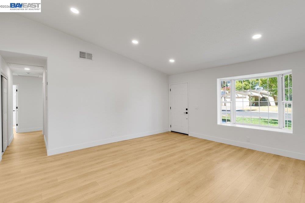 178 Richard Pl, Vacaville CA 95687 — photo 7
