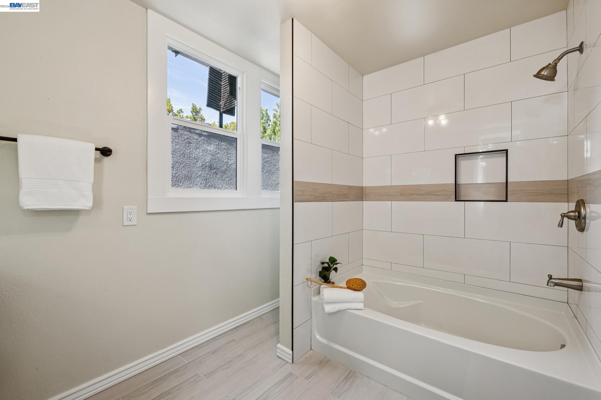 6031 Camden St, Oakland CA 94605 — photo 25