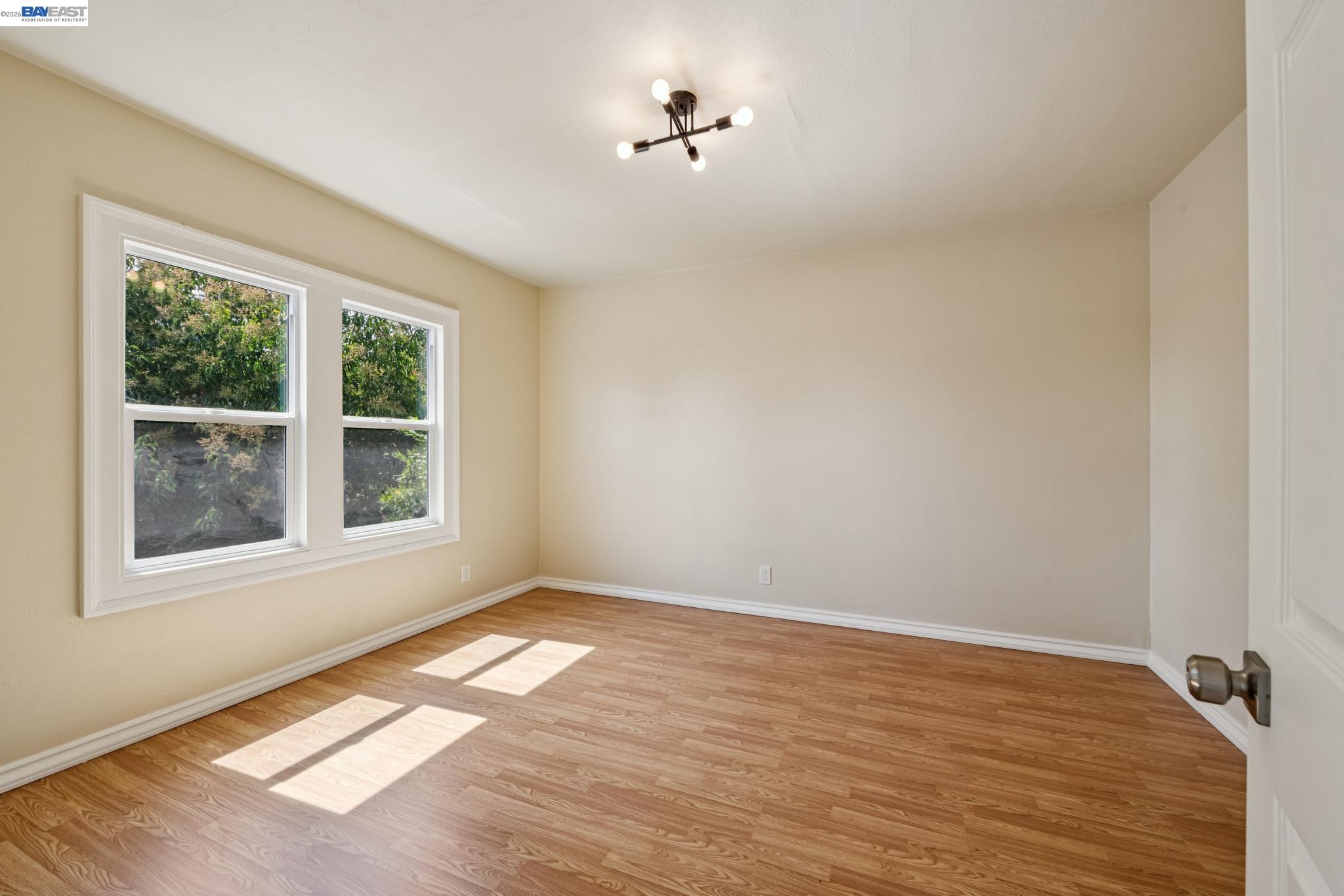6031 Camden St, Oakland CA 94605 — photo 41