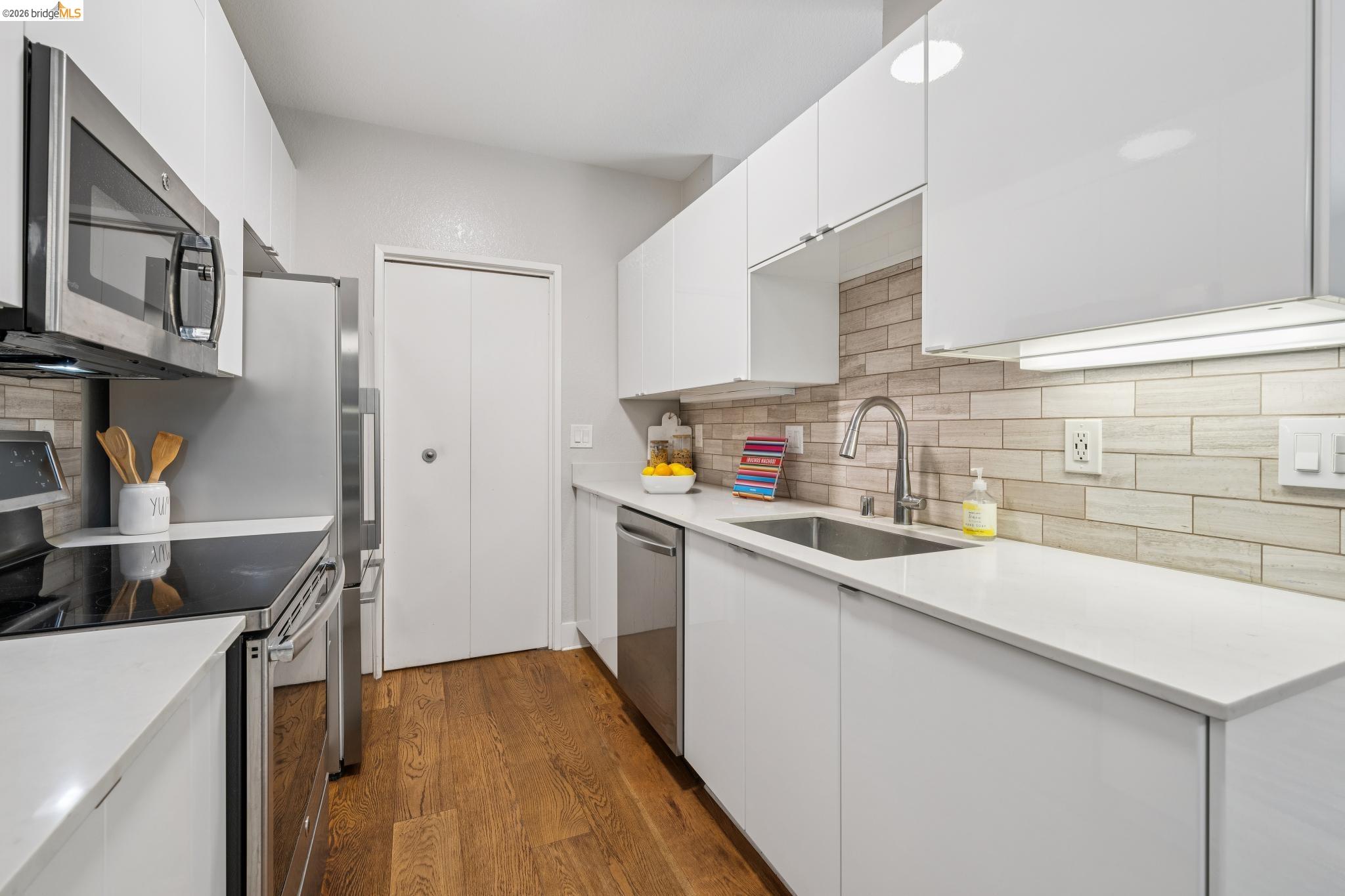 45 Schooner Ct, Richmond CA 94804 — photo 9