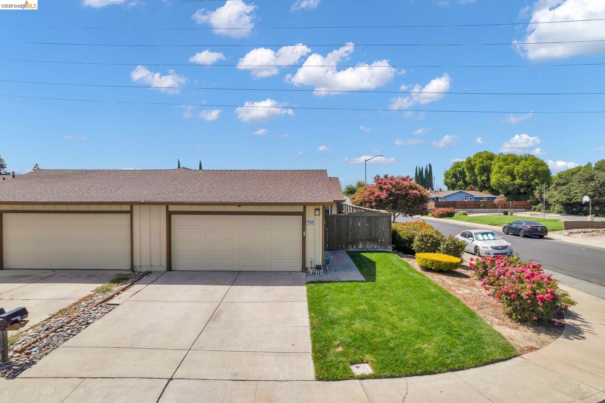 1300 Trembath Ln, Antioch CA 94509 — photo 2