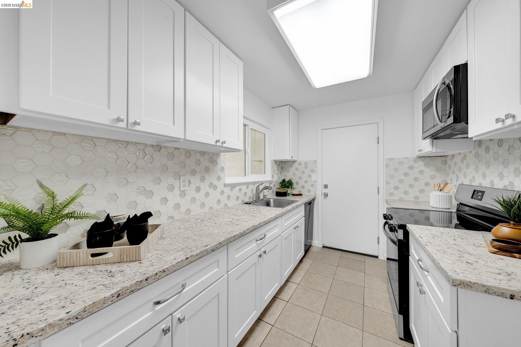 1300 Trembath Ln, Antioch CA 94509 — photo 19