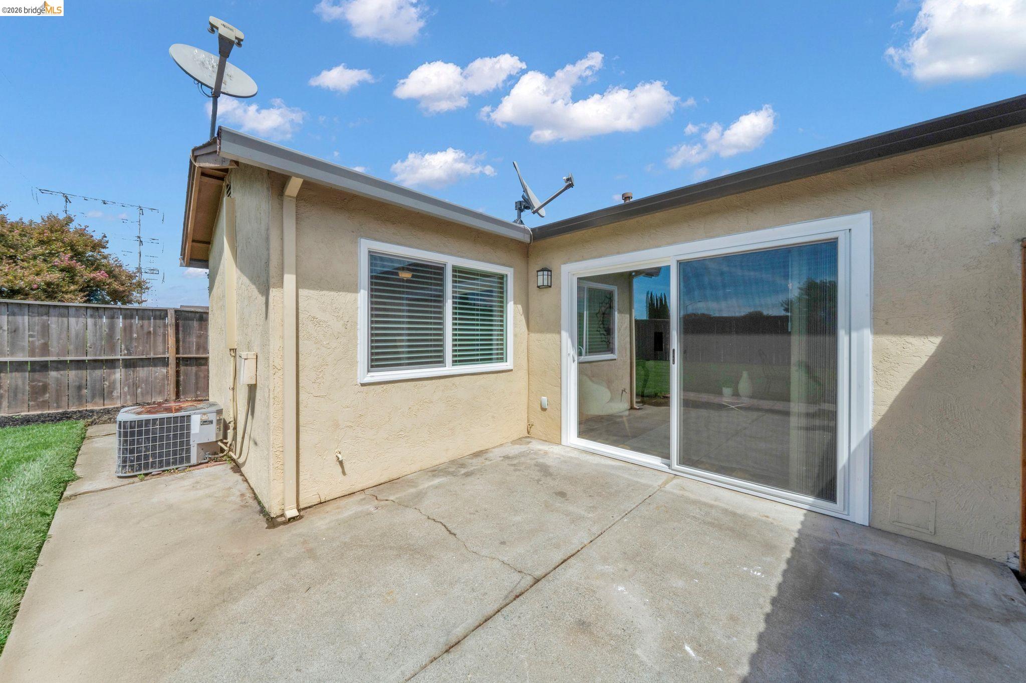 1300 Trembath Ln, Antioch CA 94509 — photo 27