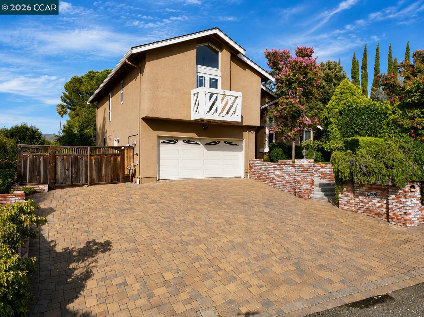 Front Image Thumbnail for CC41146575