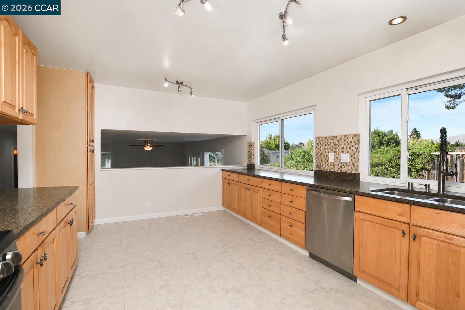 1325 New Hampshire Dr, Concord CA 94521 — photo 15