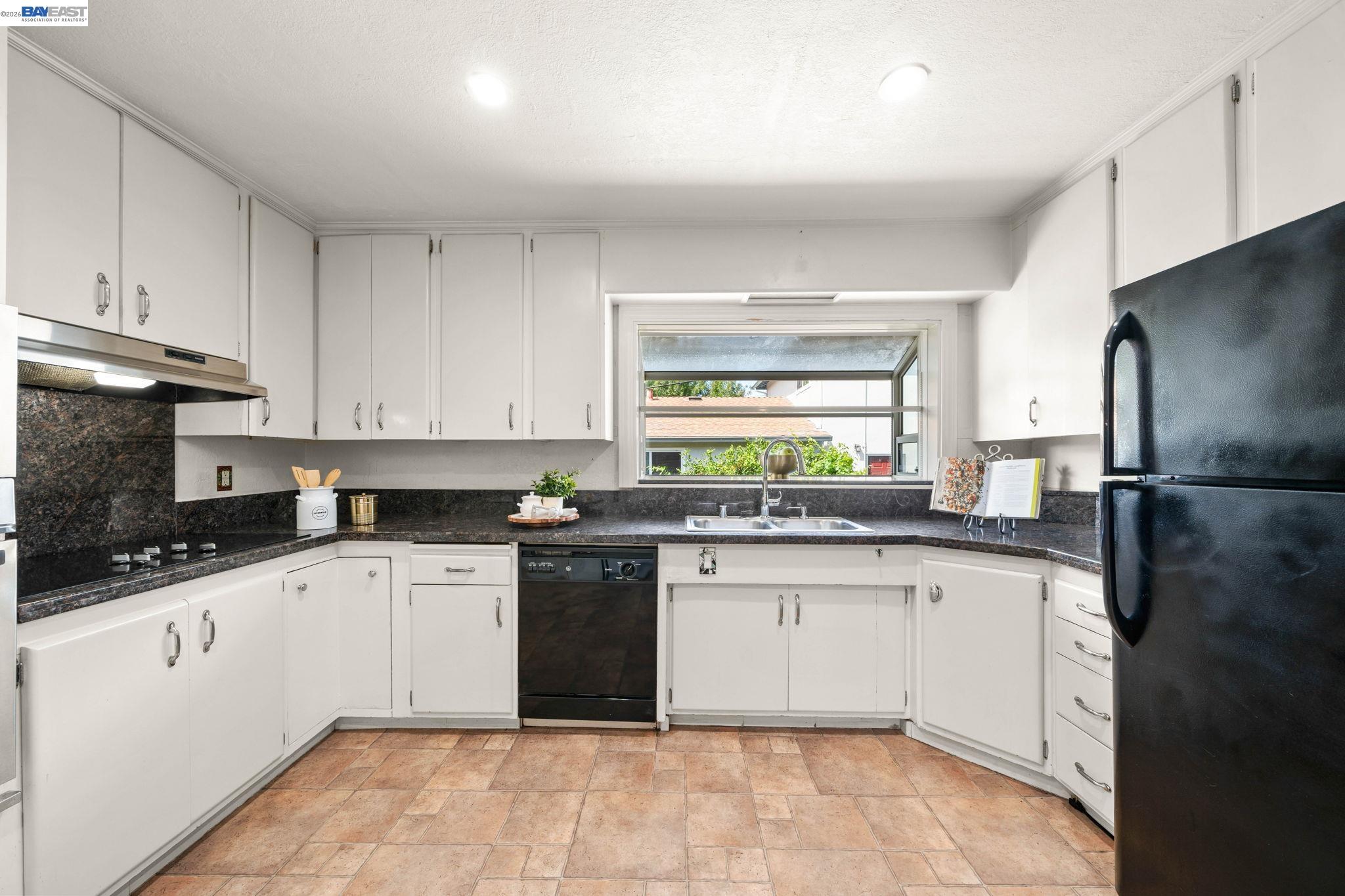 1540 Crescent Ave, Castro Valley CA 94546 — photo 10