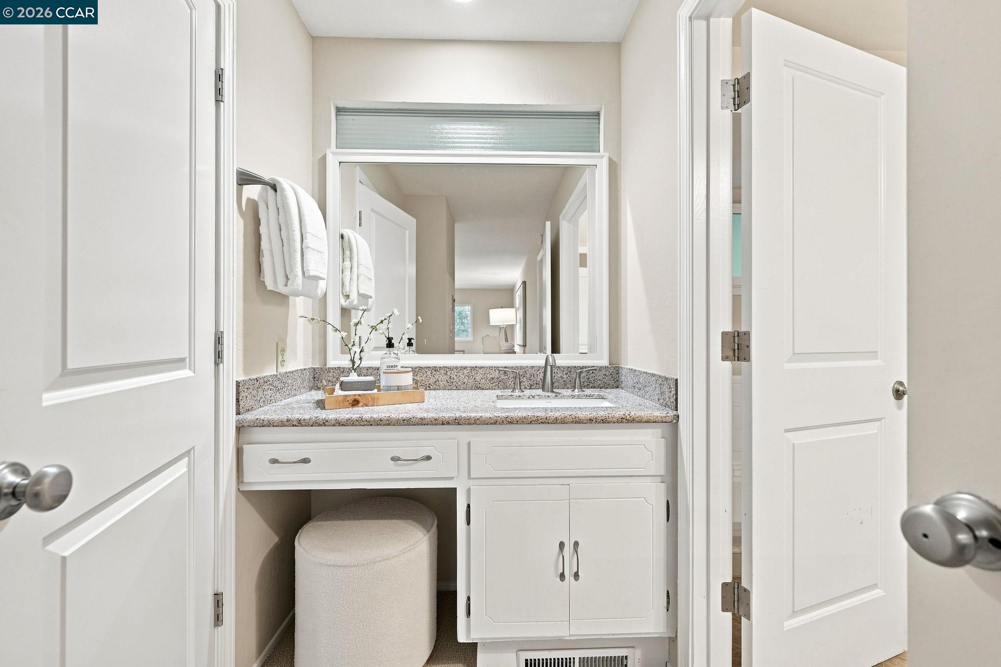 2516 Roundhill Dr, Alamo CA 94507 — photo 18