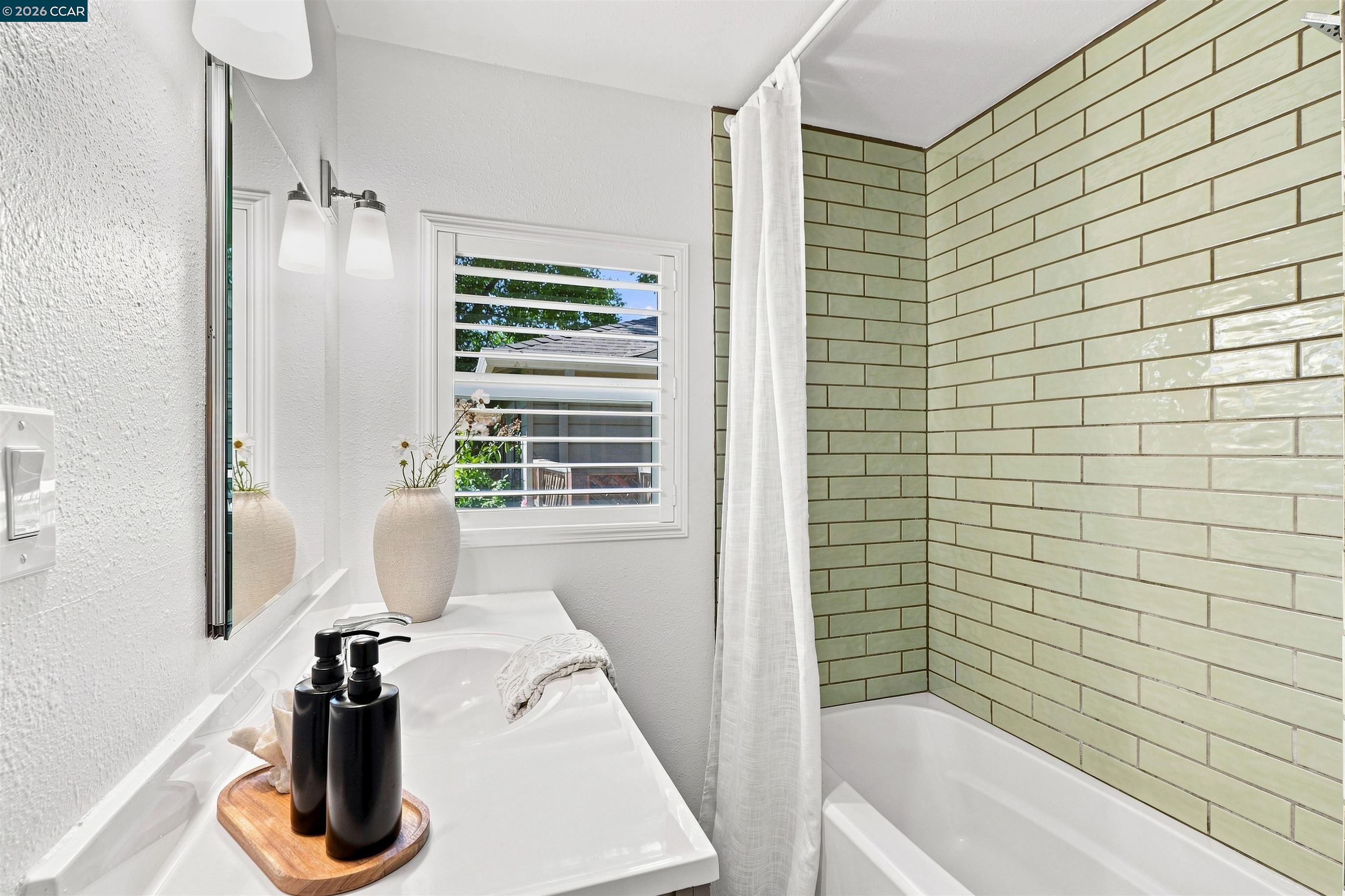 148 Roslyn Dr, Concord CA 94518 — photo 24