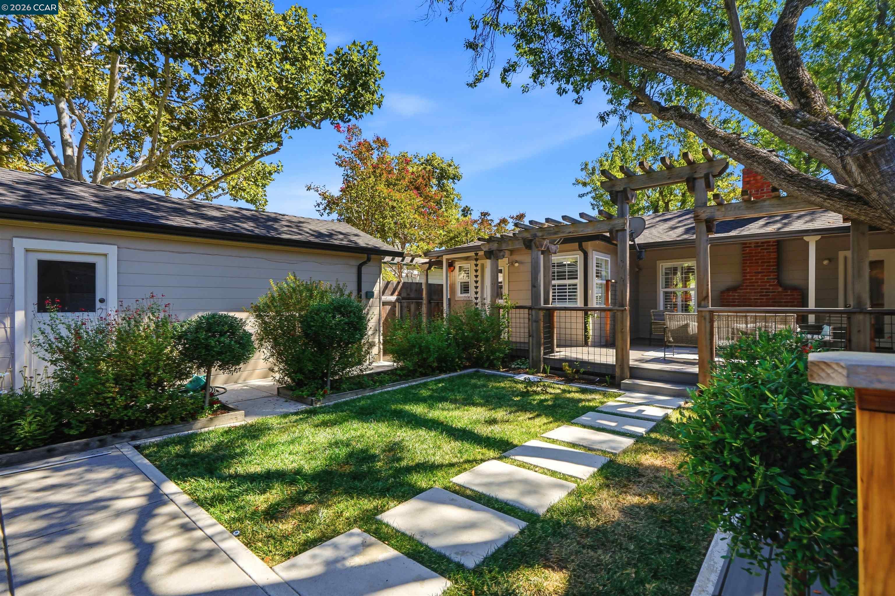 148 Roslyn Dr, Concord CA 94518 — photo 32