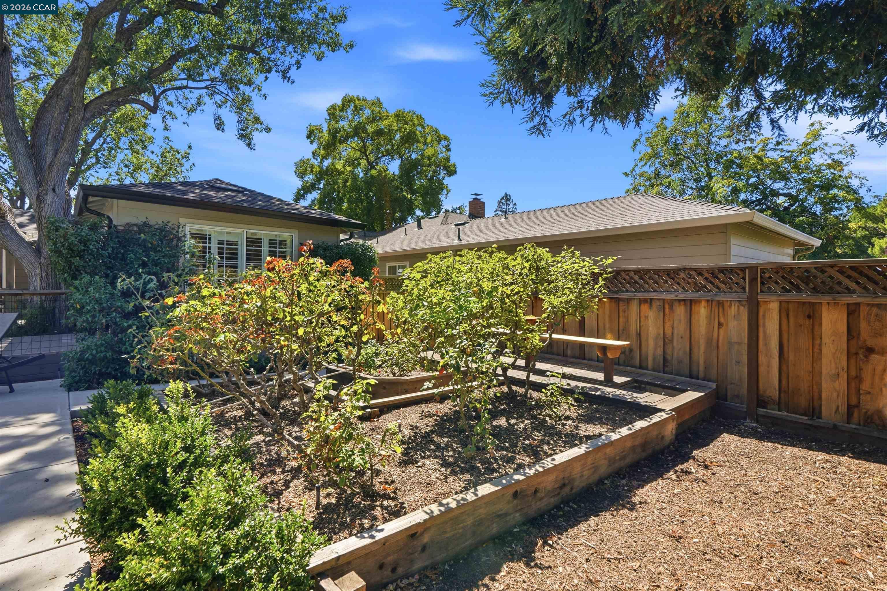148 Roslyn Dr, Concord CA 94518 — photo 37