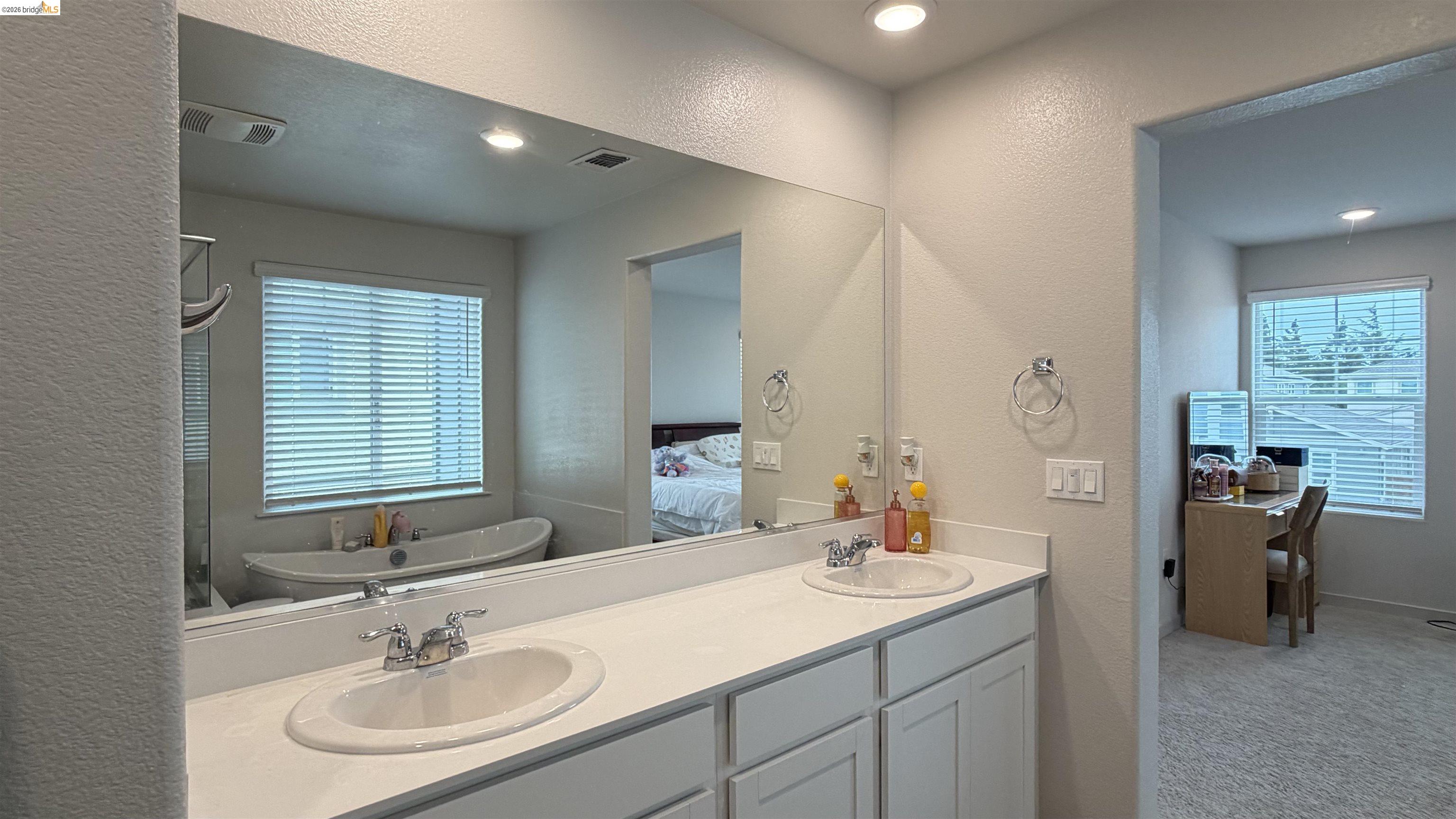 215 Manatee, Suisun City CA 94585 — photo 20