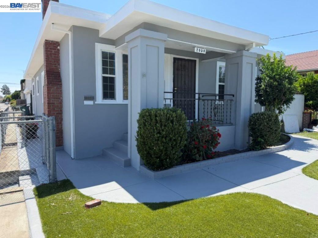 2050 102Nd Ave, Oakland CA 94603 — photo 2