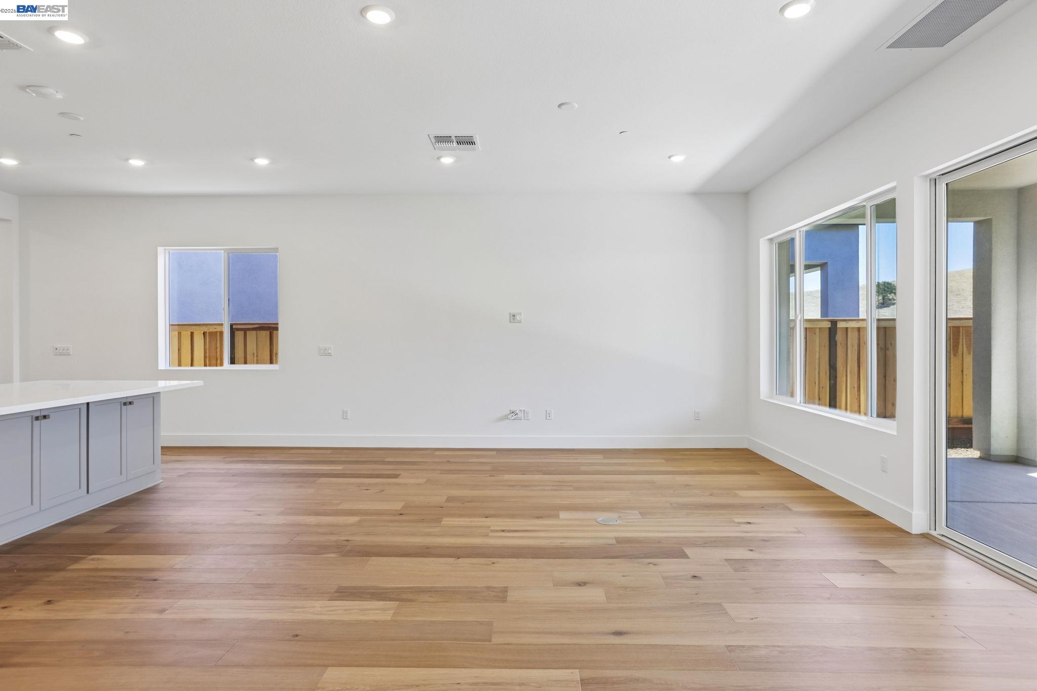 1054 Riverbend Drive, Brentwood CA 94513 — photo 8