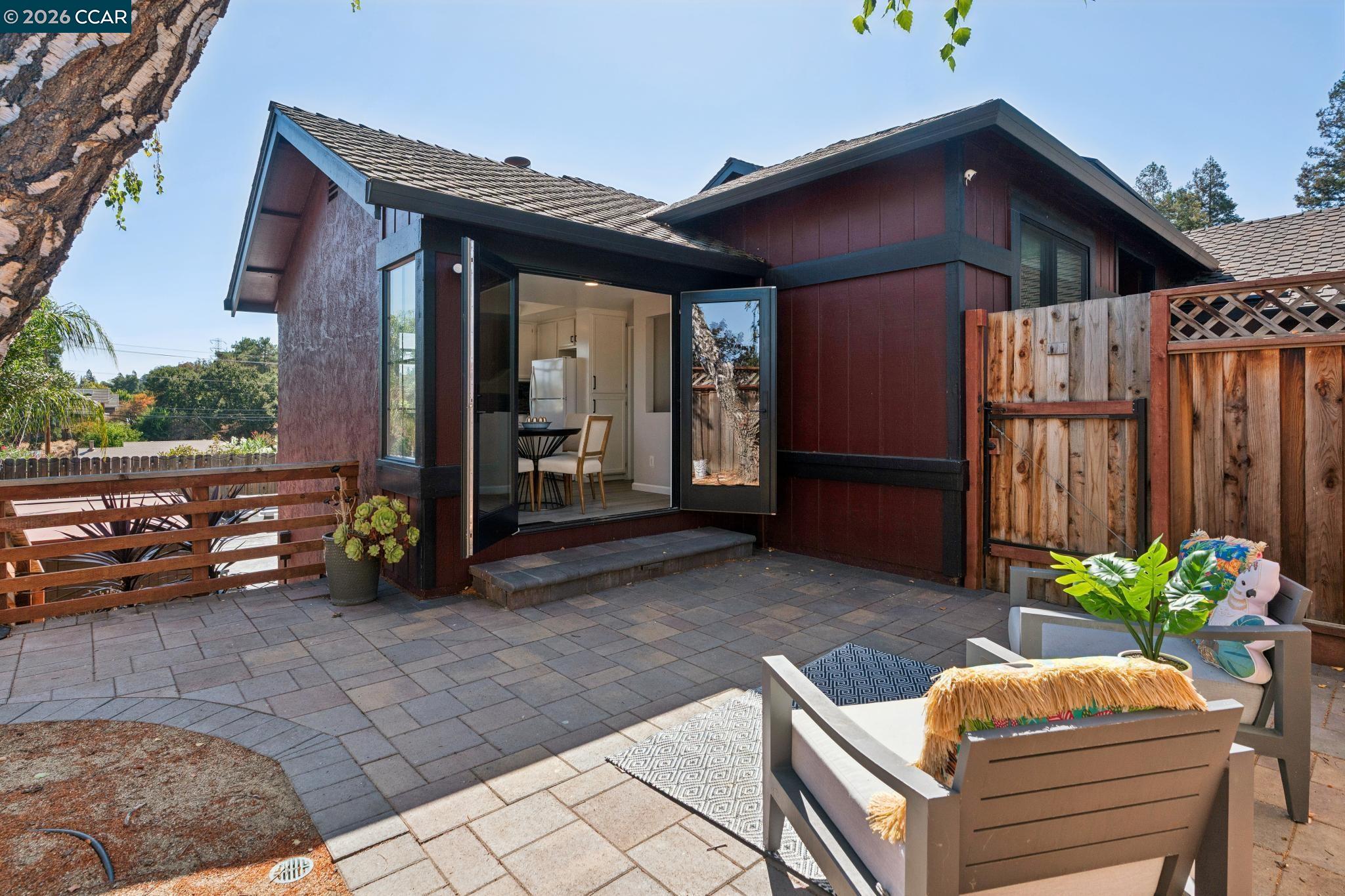 2554 Holly View Ct, Martinez CA 94553 — photo 19