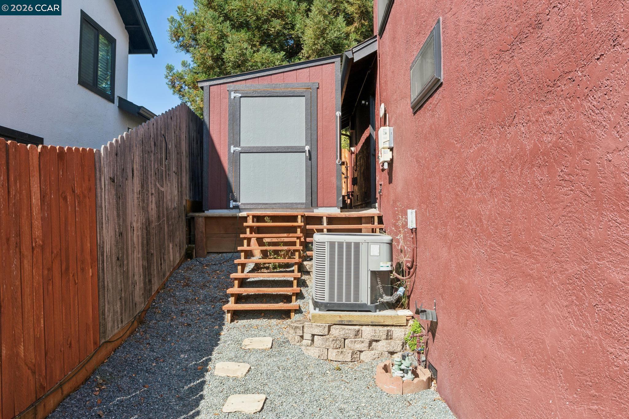 2554 Holly View Ct, Martinez CA 94553 — photo 45