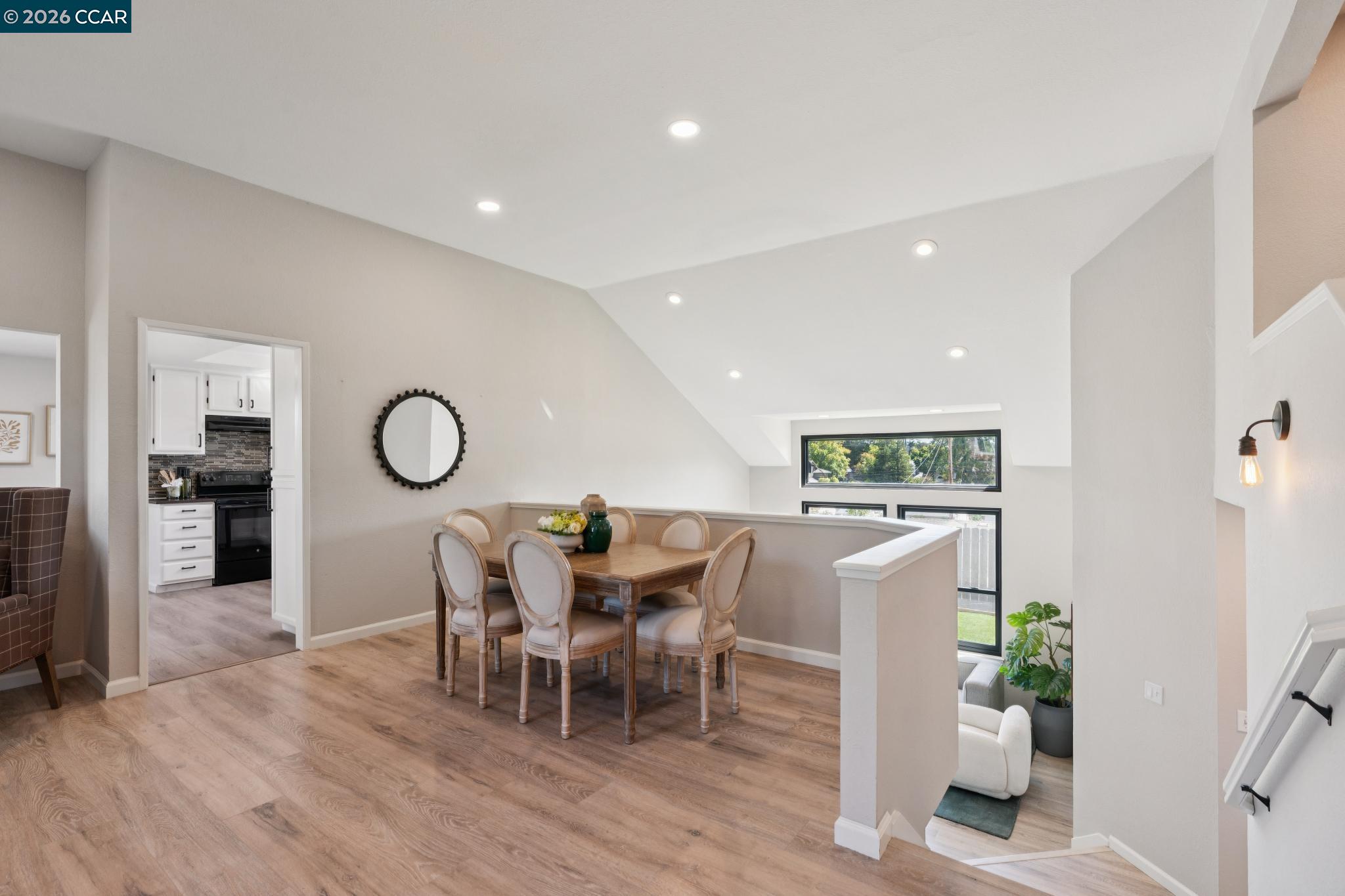 2554 Holly View Ct, Martinez CA 94553 — photo 10